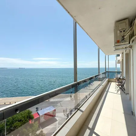 Luxury Sea View Retreat Apartment